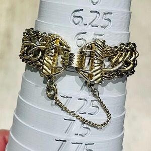 Vintage Signed Goldette 1960s Gold Tone Horsebit Chain Bracelet